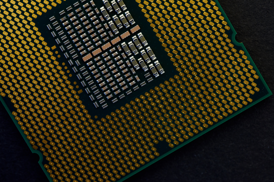 CPU 프로세서 매크로 — 모델 경쟁의 다음 격전지는 효율